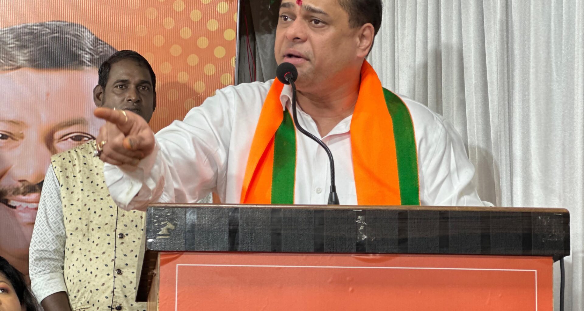 Mumbai BJP chief MLA Ameet Satam has called for the extension of the self-redevelopment policy to SRA projects. If approved, the move could speed up redevelopment for 286 slum buildings in Chandivali and benefit lakhs of Mumbaikars.