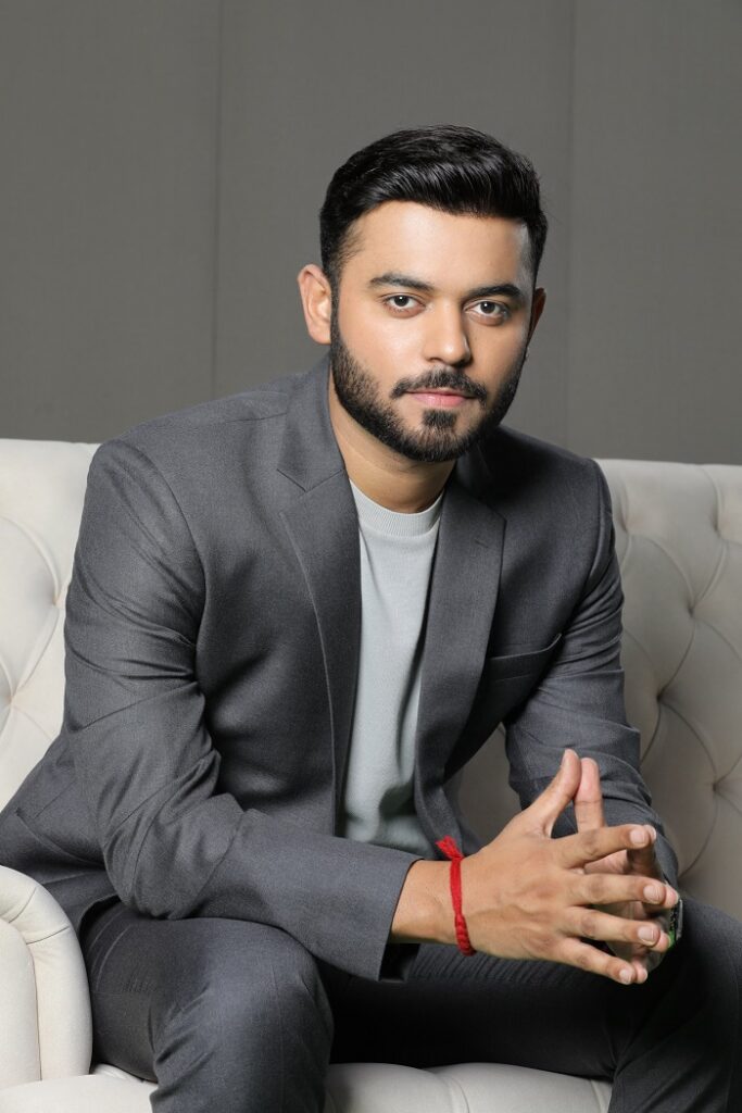 Vihang Pratap Sarnaik is the son of Pratap Sarnaik, a senior leader from Shiv Sena and Cabinet Minister in Maharashtra.