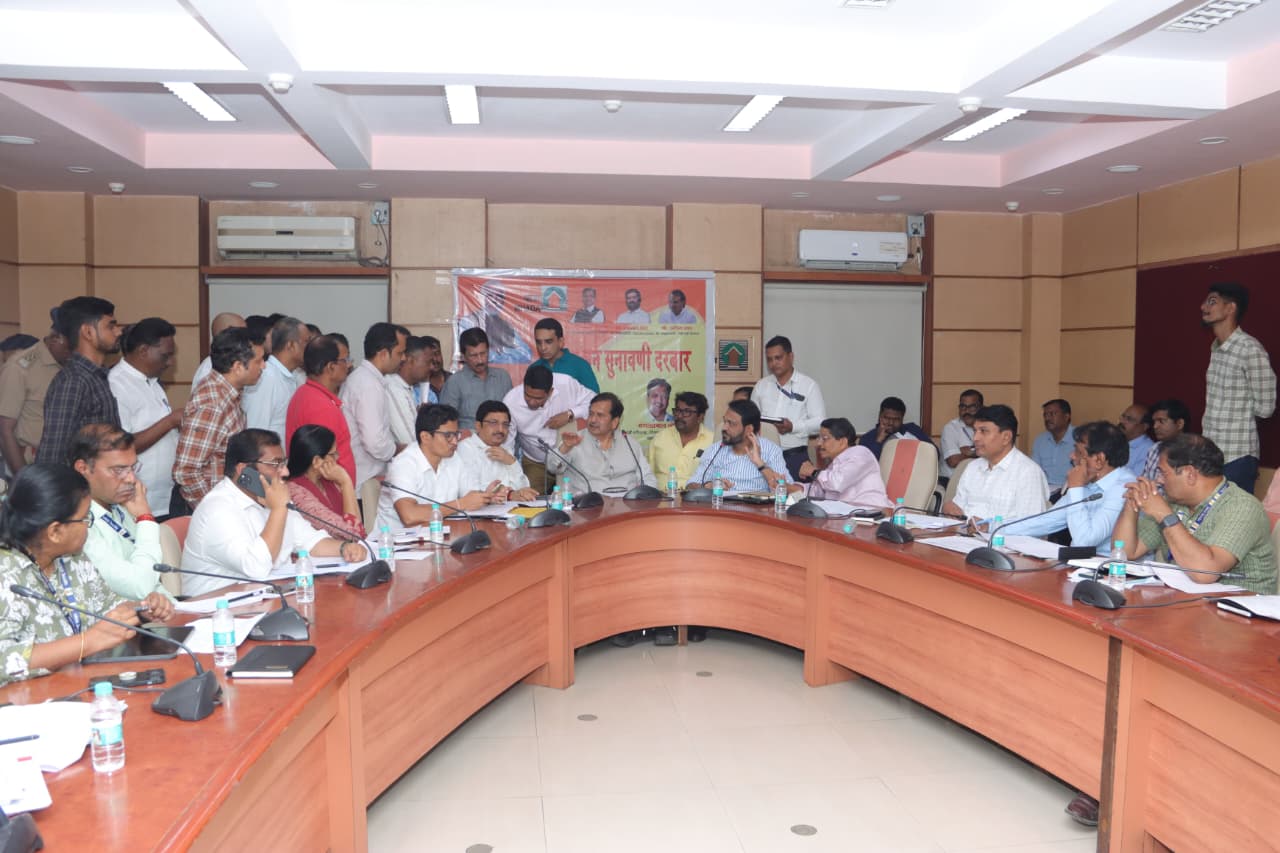 56 citizens get direct hearing at MHADA headquarters as Guardian Minister Mangalprabhat Lodha instructs top officials to fast-track resolutions on cessed building repairs, redevelopment NOCs, transit camp issues and BDD chawl rehabilitation flats.