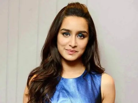 Shraddha Kapoor has renewed the lease for her upscale Juhu apartment at ₹6 lakh per month, underscoring the continued appeal of Mumbai’s luxury rental market among high-profile residents.