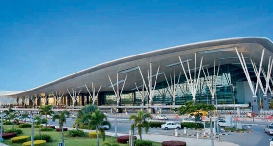 Maharashtra government approves ₹6,000 crore state guarantee for MIDC loan to acquire land for Purandar Airport near Pune. Full details, conditions, and impact.